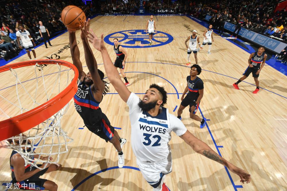 样的年轻球 样的年轻球