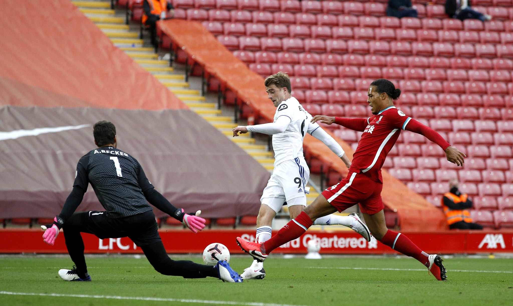 年轻球员和 年轻球员和